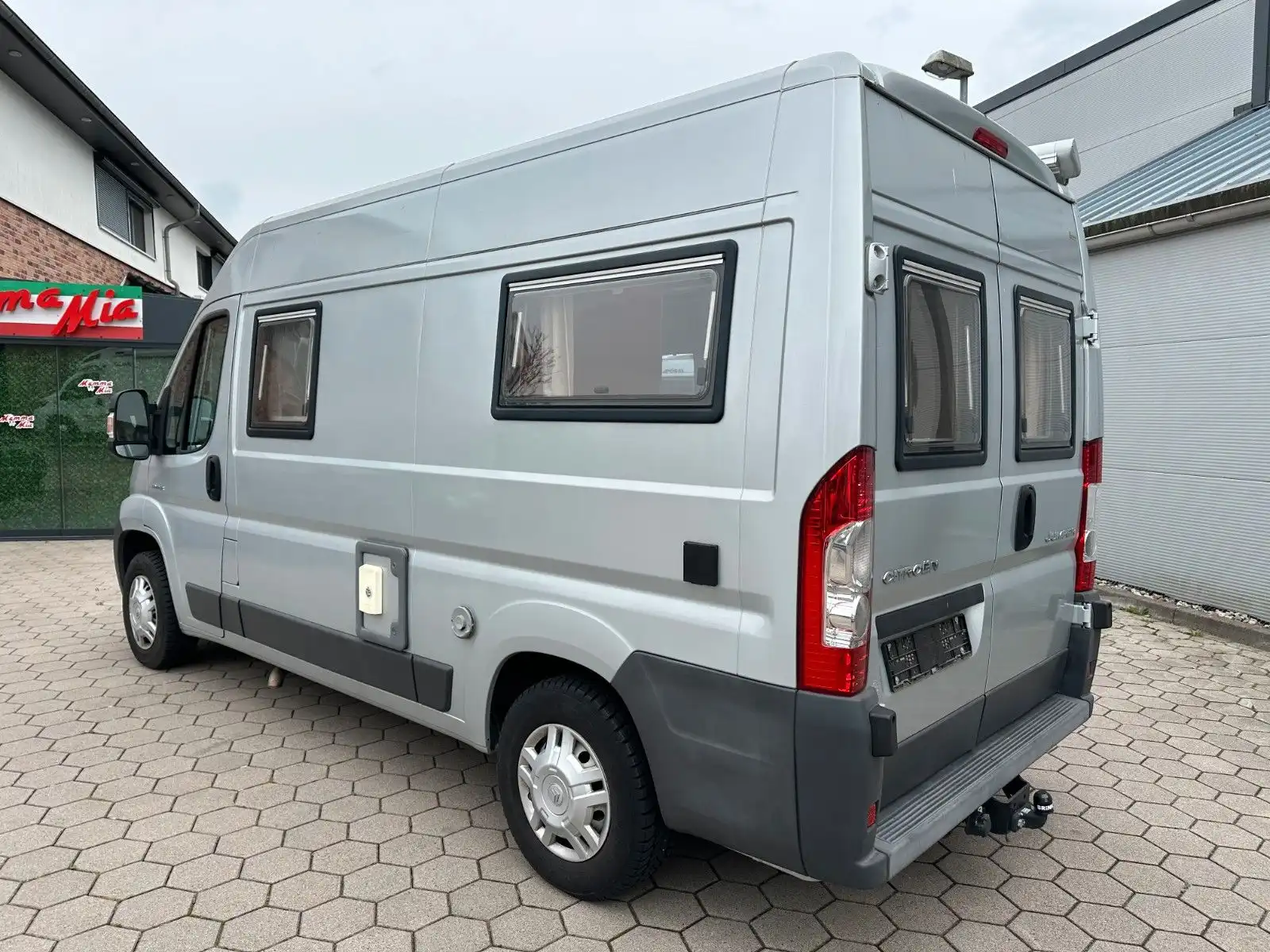 LA STRADA Avanti M